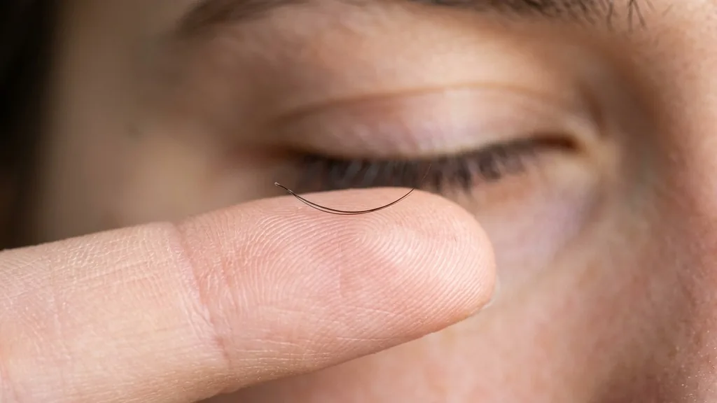 The Role of Eyelash Growth Cycles - does mascara ruin your eyelashes